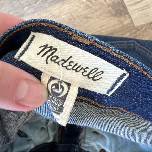 Madewell Petite 8" Skinny Jeans in Greendale Wash - Picture 9 of 14